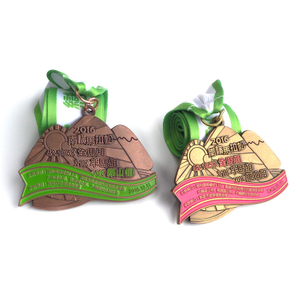 Medaglia d'oro personalizzata per il premio della maratona Medaglia antica in lega di zinco Sport Medaglia ricordo da corsa