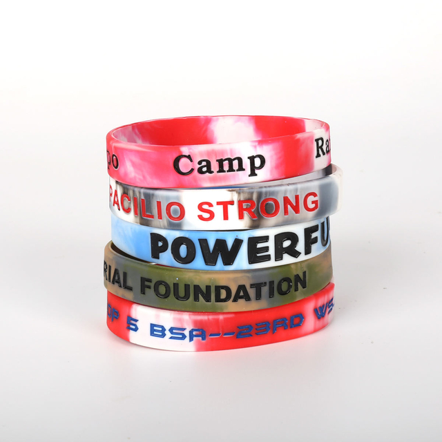 2023 Braccialetto in silicone Braccialetto in silicone con incisione in gomma siliconica personalizzata