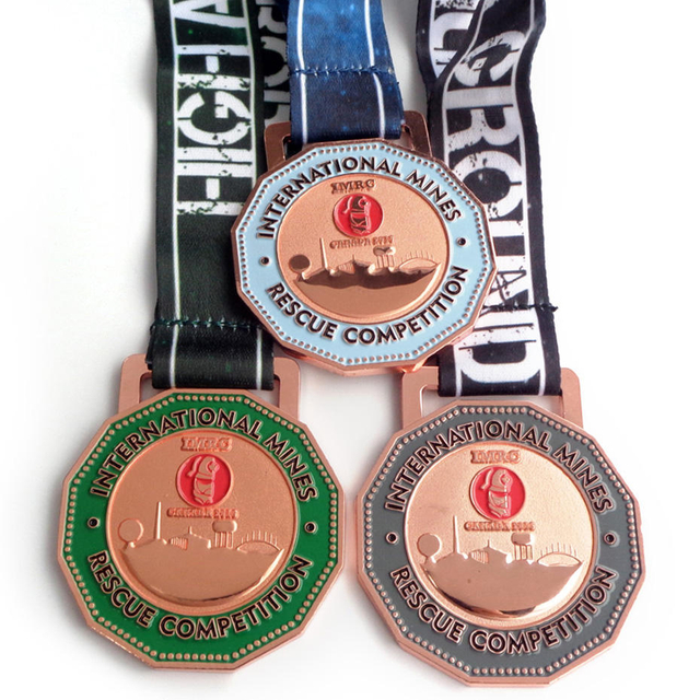 Custom Us Miraculous Medal Holder Sports Karate / Calcio / Calcio / Medaglie di maratona con cordino