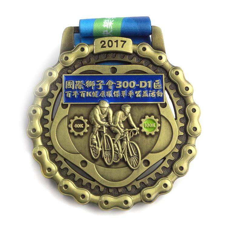 Fabbricazione OEM Fornitori di artigianato in metallo medaglie di prodotti per il ciclismo atletico d'oro di qualità vintage
