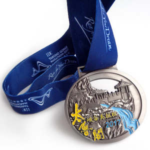 Medaglie sportive in metallo Medaglia della maratona Sport Souvenir Regalo Medaglia da corsa a forma di scarpe personalizzate