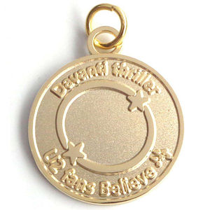 Piccola etichetta per gioielli in metallo con etichetta in metallo con logo personalizzato