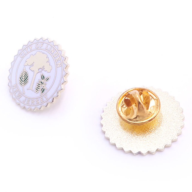 Distintivi per spilla in metallo smaltato morbido nichelato nero personalizzato con trasporto di goccia in fabbrica